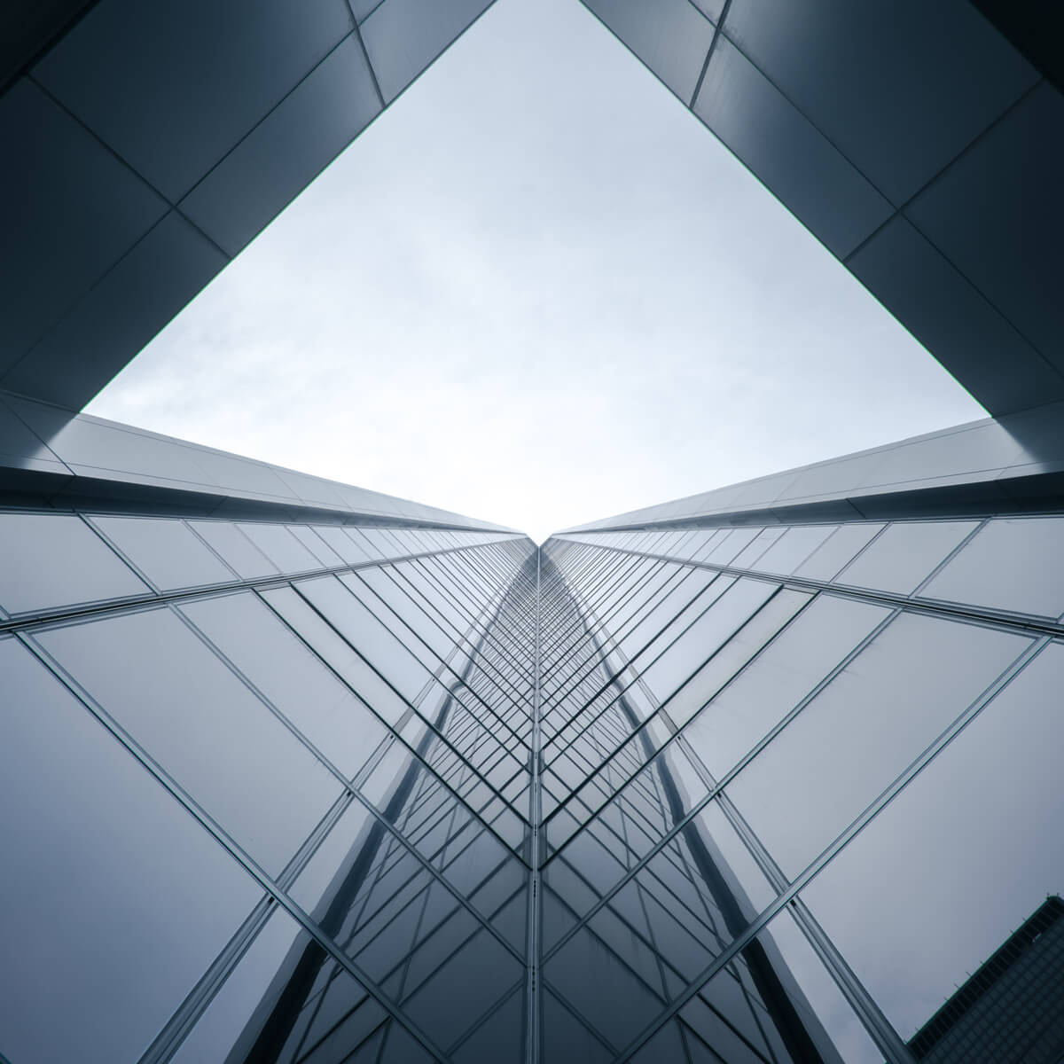 building-from-below-sq